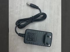 Adapter voor stroomtoevoer