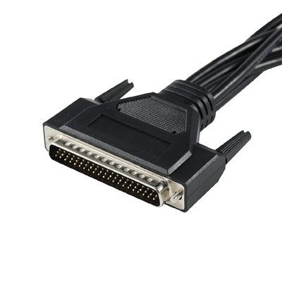 DB-62 Male to 7x DB-9 Male Breakout Cable voor industriële seriële communicatie, RS232/RS485 Splitter - 1,2 m zwart