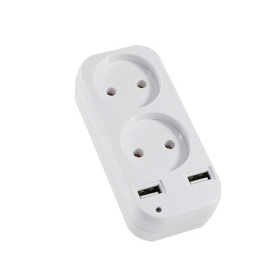 Europese standaard Dual AC Outlet Plug Adapter met 2 USB-oplaadpoorten 250V 10A Wandmontage Power Converter