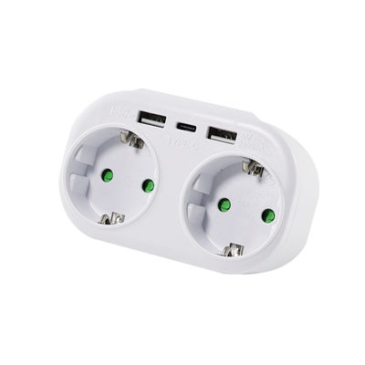 Europese standaard aansluitingsadapter met dubbele wisselstroom-aansluitingen, 2 USB-poorten en 1 Type-C-oplaadpoort 250V 10A