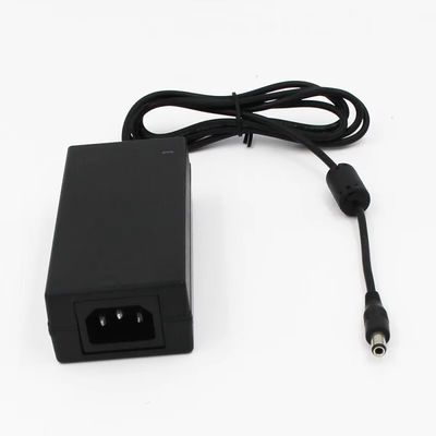 60W Desktop AC-DC Power Adapter IEC C8 Input voor LED en Netwerken