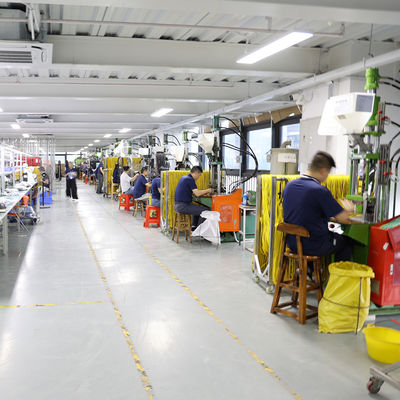 12V DC-voedingsadapter met Britse 3-pins stekker voor CCTV, LED-verlichtingssystemen 1A 2A 3A DC 5,5x2,1 mm wandstekker voeding